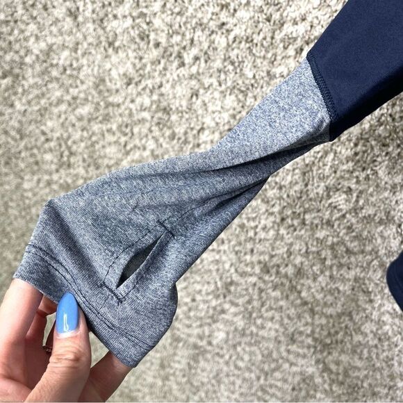 Under Armour Sweatshirt Women’s Small HeatGear Locker 1/4 Zip Loose Pullover NWT - Picture 4 of 7